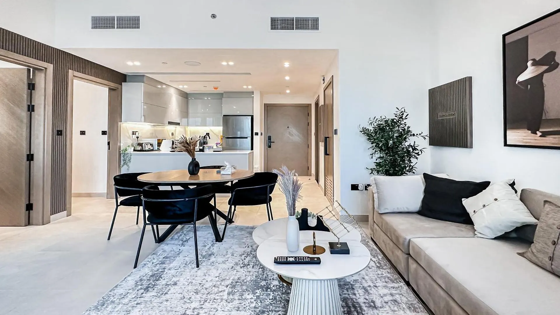 Skyline Oasis - Business Bay With Burj Khalifa Vie Apartment Dubai