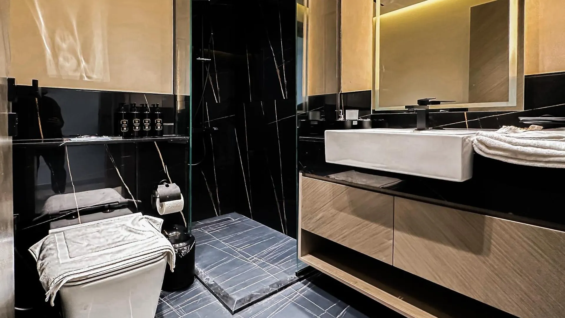 Skyline Oasis - Business Bay With Burj Khalifa Vie Apartment Dubai